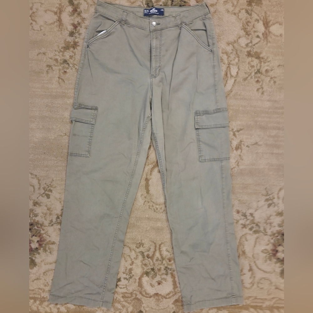 Hollister Women's Light Green Cargo Ultra High Rise Dad Pant 13L/12L w31L